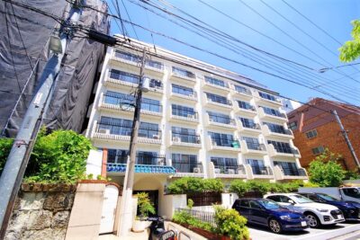 秀和目黒レジデンス　外観1